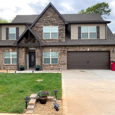 180 Kildeer Dr, Clarksville, TN 37040