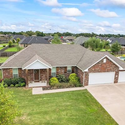 18428 Astor Dr, Fayetteville, AR 72704