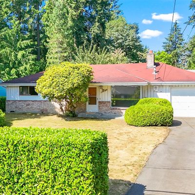 18733 50 Th Ave Ne, Lake Forest Park, WA 98155