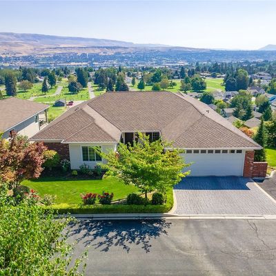 1877 Broadway Pl, Wenatchee, WA 98801