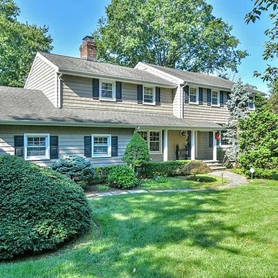 19 Bedford Rd, Woodcliff Lake, NJ 07677