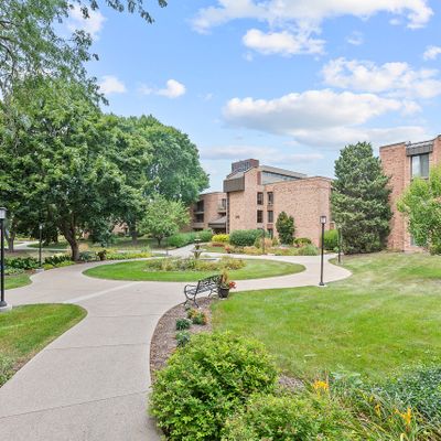 1906 E Shorewood Blvd, Unit 258, Shorewood, WI 53211