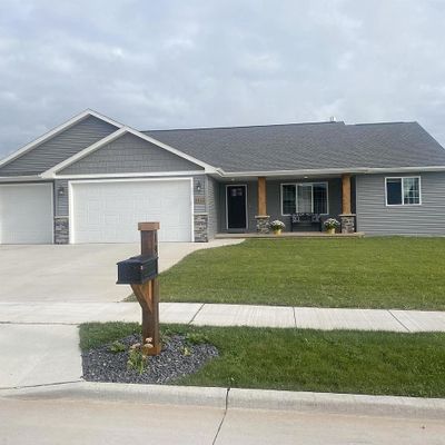 1910 White Dove Ln, Kaukauna, WI 54130