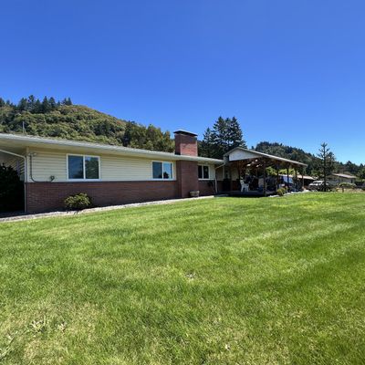 16247 Chapman Ln, Brookings, OR 97415