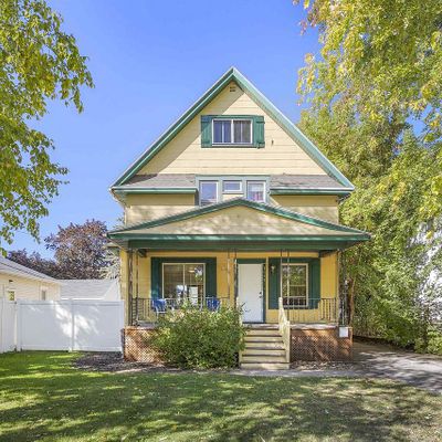 1637 Jackson St, Oshkosh, WI 54901