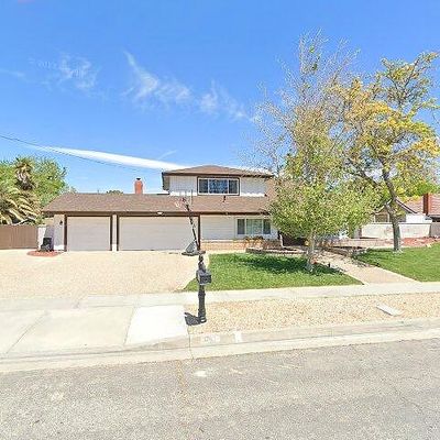 1643 W Avenue L, Lancaster, CA 93534