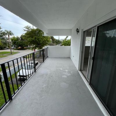 16508 Ne 26th Ave, North Miami Beach, FL 33160