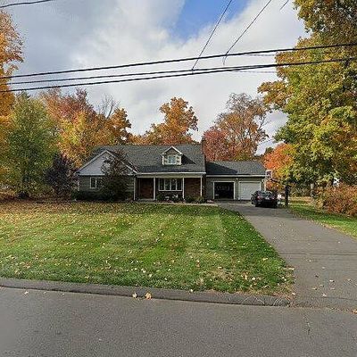 17 Gail Rd, Farmington, CT 06032