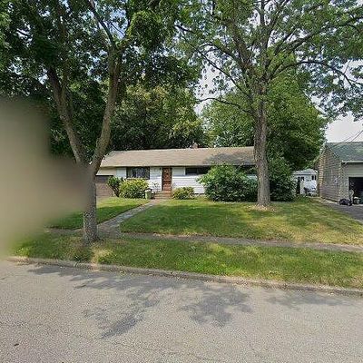 172 Valley Rd, River Edge, NJ 07661