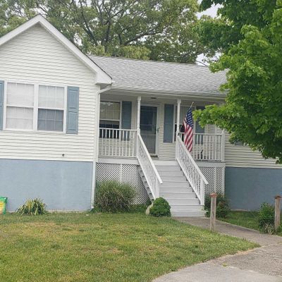 205 Columbus Pl, Somers Point, NJ 08244