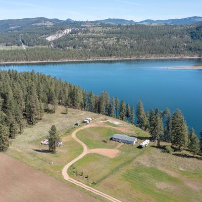 2062 Eagles Cove Way, Kettle Falls, WA 99141