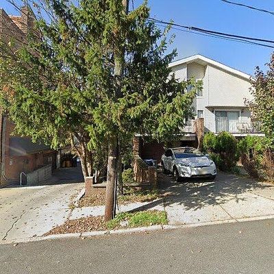 209 12 Th St, Palisades Park, NJ 07650