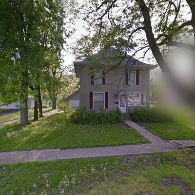 209 S 5 Th St, Girard, IL 62640