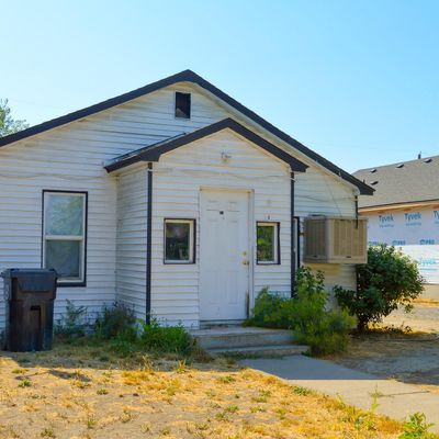 21 N G St, Toppenish, WA 98948