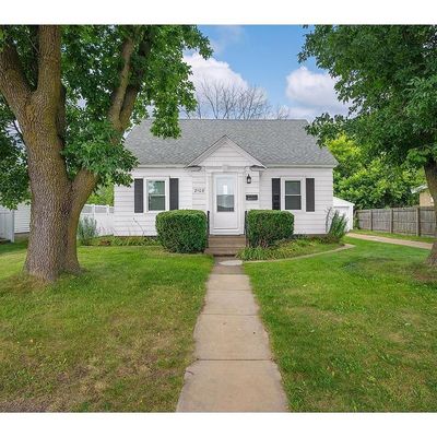 2108 Brackett Ave, Eau Claire, WI 54701