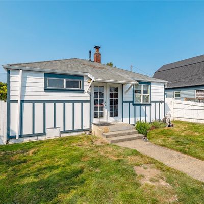 211 E Victoria Ave, Burlington, WA 98233