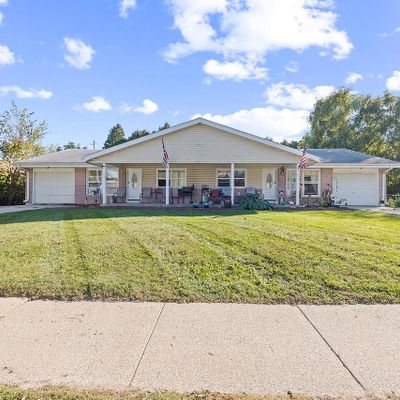 211 E Paradise Dr, West Bend, WI 53095