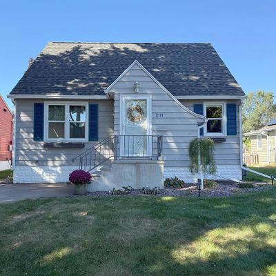 2111 Charles St, La Crosse, WI 54603