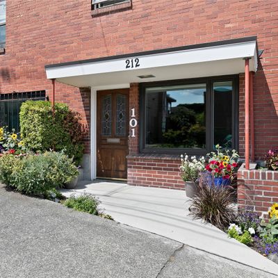 212 Aloha Street, Seattle, WA 98109