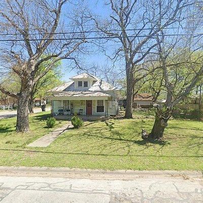 212 N Washington St, Cleburne, TX 76031