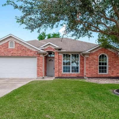 212 Seacrest Blvd, League City, TX 77573