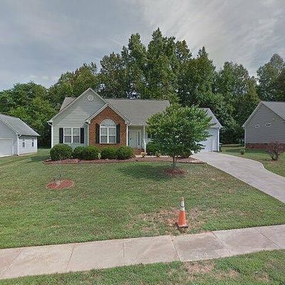 213 E Drake Ln, Mebane, NC 27302