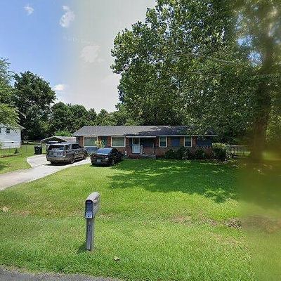 215 Hilltop Dr, Perry, GA 31069