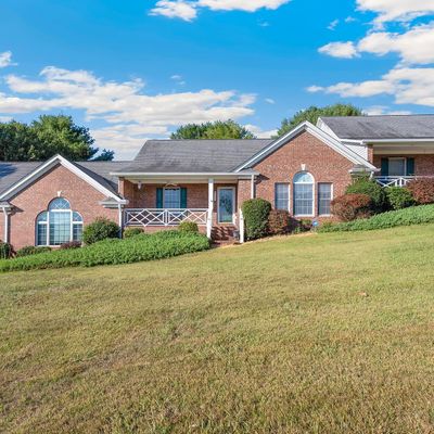 216 Golf Crest Ln, Athens, TN 37303