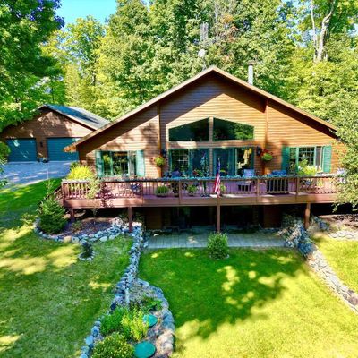 2195 Highland Dr, Eagle River, WI 54521