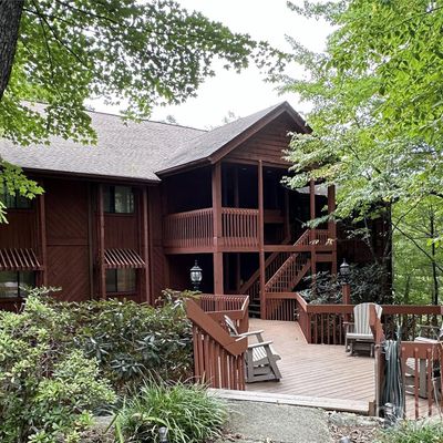 221 Toxaway Falls Drive, Lake Toxaway, NC 28747