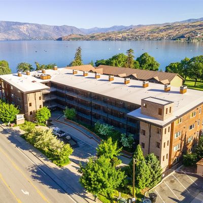 2220 W Woodin Avenue, Chelan, WA 98816