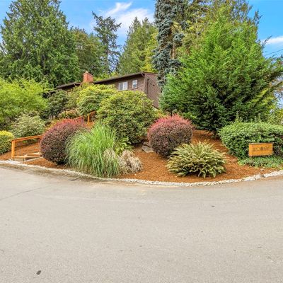 19635 66 Th Pl Ne, Kenmore, WA 98028