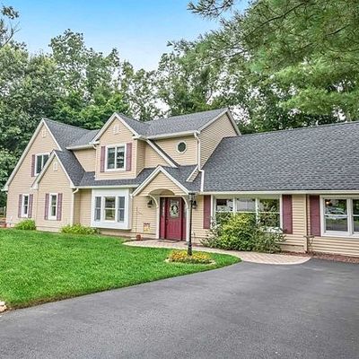 2 Mary Ct, Mahwah, NJ 07430