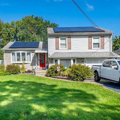 20 Brasser Ln, Kenilworth, NJ 07033