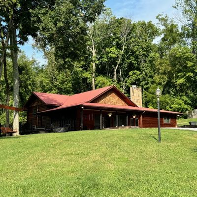 201 Alexandria Hwy, Brush Creek, TN 38547