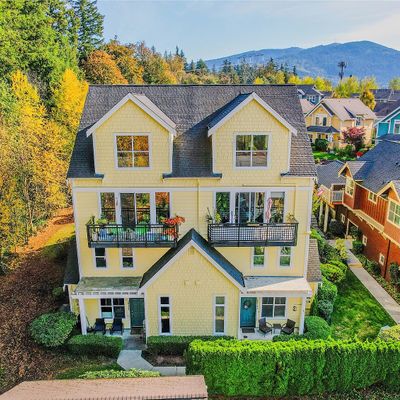 2012 A Ne Katsura Street, Issaquah, WA 98029