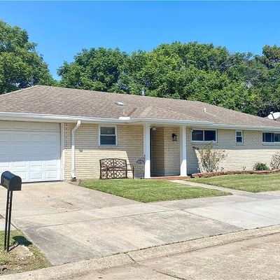 2016 Pelitere Cove, Chalmette, LA 70043