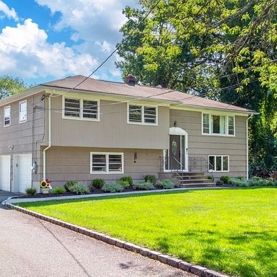 24 Cole Rd, Fairfield, NJ 07004