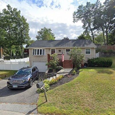 24 Vespa Ln, Nashua, NH 03064