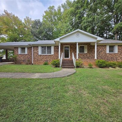 2402 Pine Ln, Reidsville, NC 27320