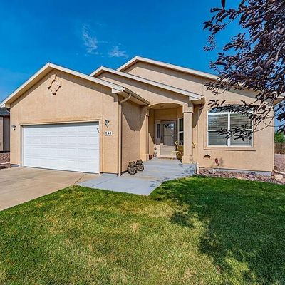 241 E Poppy Ln, Pueblo, CO 81007