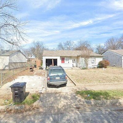 2413 Moresby St, Fort Worth, TX 76105