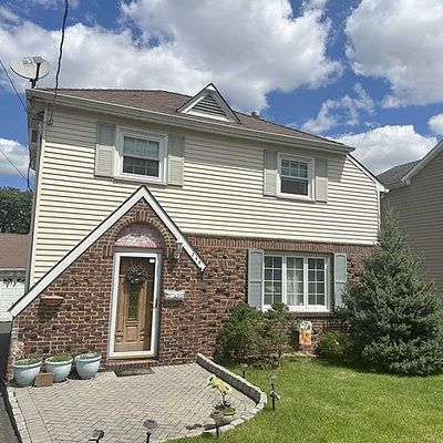 249 Windsor Rd, Wood Ridge, NJ 07075