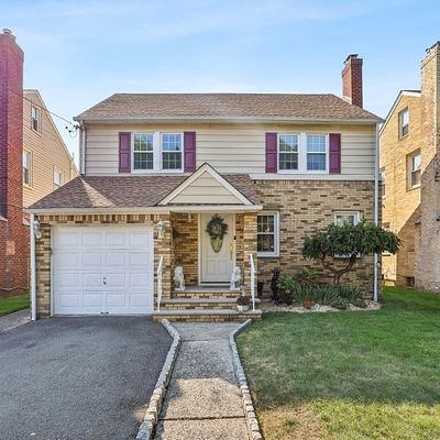 25 Ogden Rd, Belleville, NJ 07109