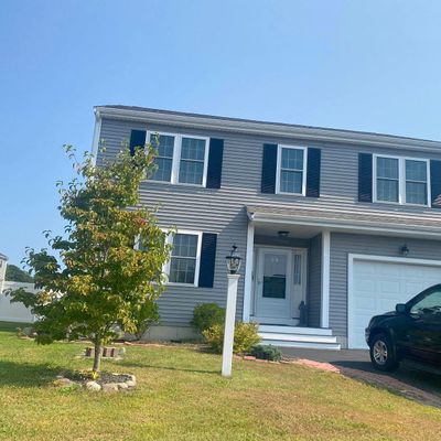 25 Prattown Ln, Bridgewater, MA 02324