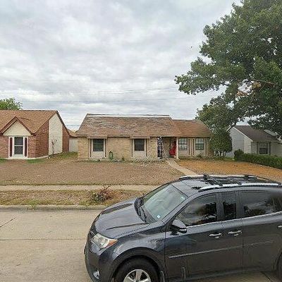 2513 Western Dr, Garland, TX 75042