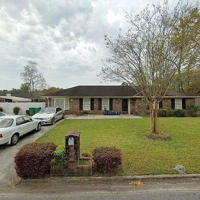 2525 Little John Ct, Savannah, GA 31406