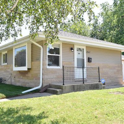 2547 81 St St, Kenosha, WI 53143