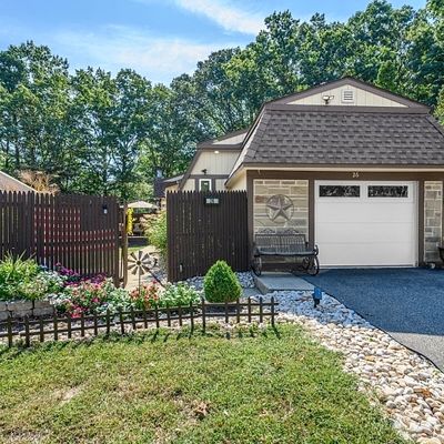 26 Blue Jay Ct, Howell, NJ 07731