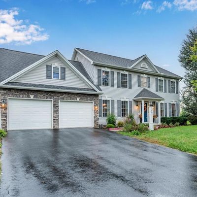 26 Silver Maple Dr, Boiling Springs, PA 17007